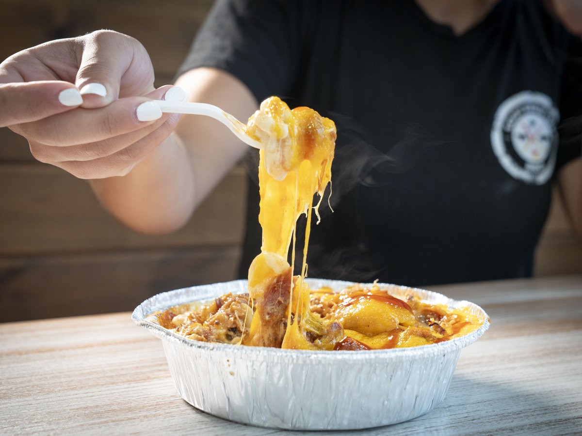 Notorious P.I.G. — Our signature mac bowl — pulled pork and sweet & tangy BBQ.